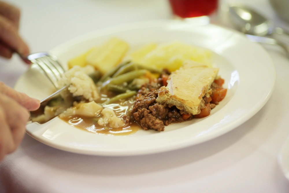 Nutrition and Hydration in Care Homes: Why They Are Essential for Healthy Ageing