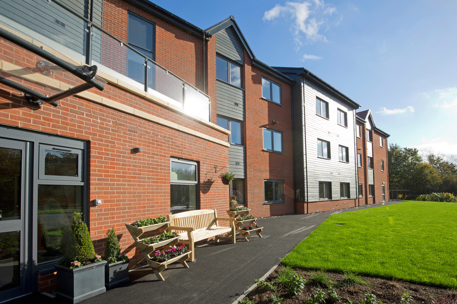 Henley House External Garden Image