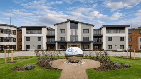 Bucklers Lodge Exterior in Crowthorne
