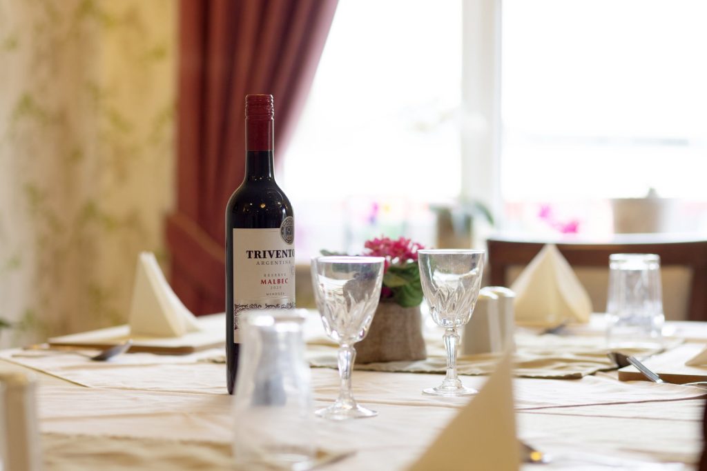 De Lucy House Dining