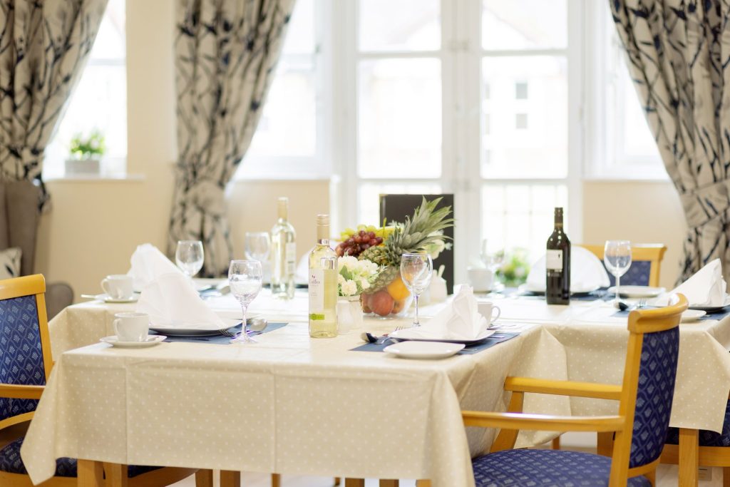 Viera Gray Dining